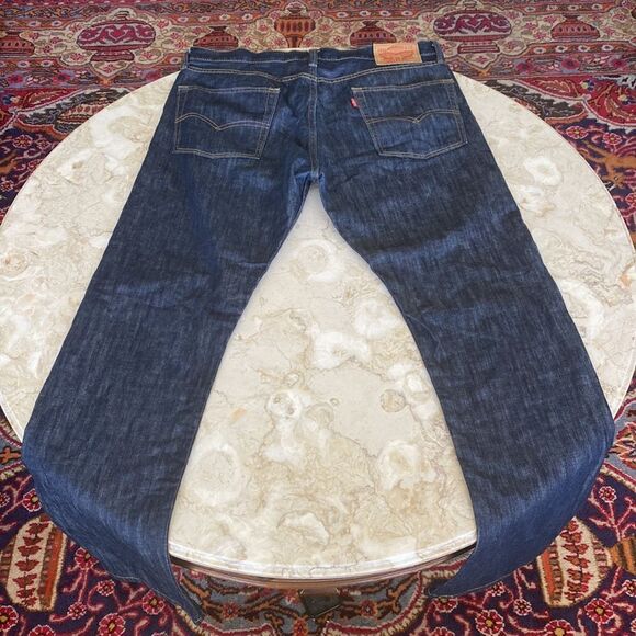 Levi’s 513™ Slim Straight Lightweight Jeans - Picture 3 of 12